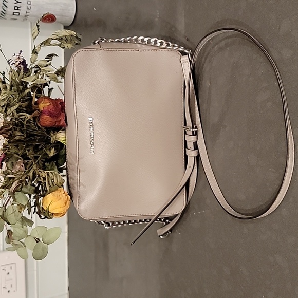 MICHAEL KORS JET SET CROSSBODY BAG - Picture 1 of 13